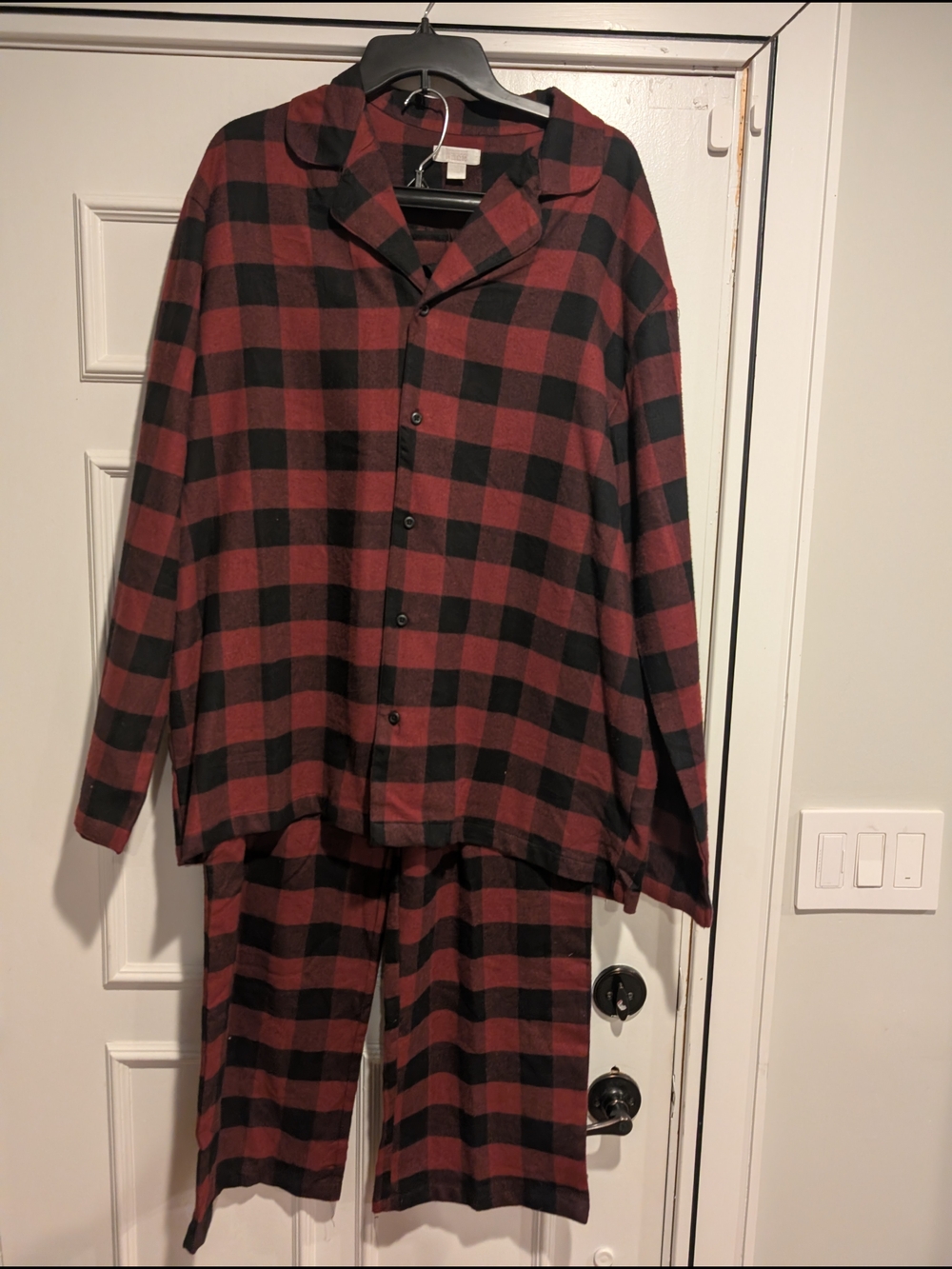 Nordstrom Rack Red and Black Buffalo men  Plaid Pajama Set